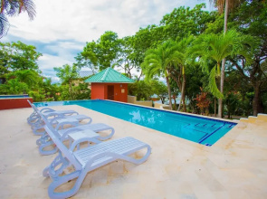 Tortuga Terrace-43 Lawson Rock 3 Bedroom Home by RedAwning
