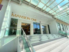 OYO 90192 Mansion One Suites