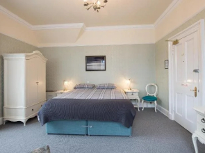 Dall Lodge Country House