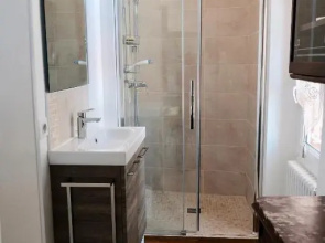 Spacieux appartement indépendant dans une maison