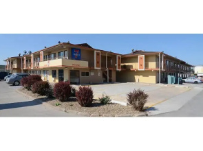 Super 7 Motel