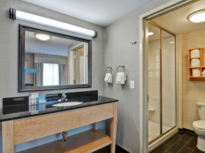 Hampton Inn & Suites Raleigh/Crabtree Valley