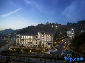 XinSu · YaYuan Resort Hotel (QianGuQing)