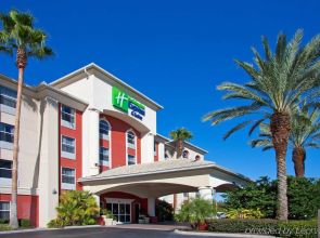 Holiday Inn Express & Suites Orlando International Airport