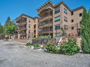 Lake Chelan Resort Condo: Pool & Hot Tub Access!