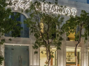 Hotel Chariot