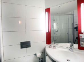 Отель Skopje City Center 