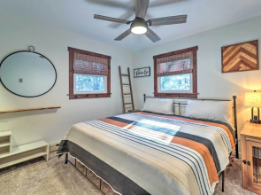 Hot Tub, Beach Access: Albrightsville Retreat!