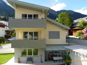 Haus am Bach