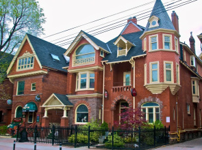 Madison Manor Boutique Hotel