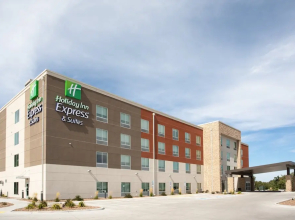 Holiday Inn Express & Suites Sterling