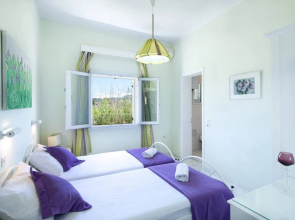Villa Amorossa Beachfront 3 Bedroom in Roda