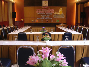 Hadyai Golden Crown Hotel