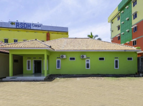 OYO 2859 Fatan Costel Syariah