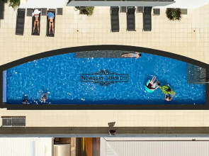 "NEWQUAY" Ideal Location & Views at PenthousePads