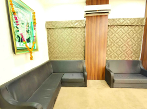 OYO Premium Alankar Circle