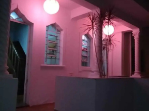 Yellow House Hostel Internacional