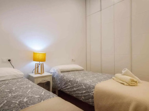 Estrena glamour guggenheim pinchos By urban hosts