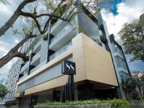 Aparta Suites Park 85