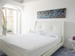 LHP Suite Executive Cottage Capri