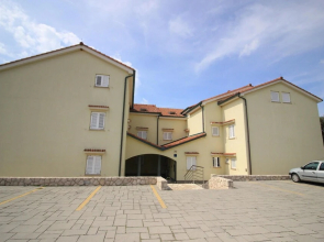 Beautiful Apartment in Mandre With 1 Bedrooms, Wifi and Indoor Swimming Pool
