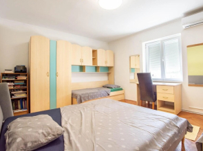 Amazing Apartment in Split With 3 Bedrooms, Wifi and Indoor Swimming Pool