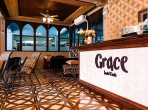 Grace Hostel & Cafe
