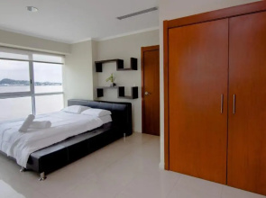 Riverfront I 1, piso 4, suite vista al rio, Puerto Santa Ana, Guayaquil