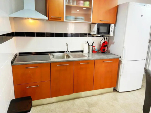 4 APTOS FULLY EQUIPPED STUDIOs NEARLY CENTER