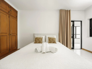 Tropicana Apartment