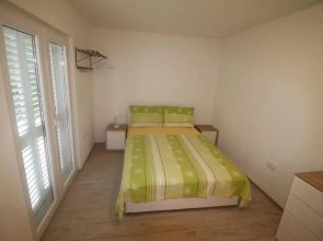 Apartments Marinko