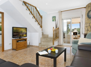 Montse in Tordera with 4 bedrooms and 2 bathrooms