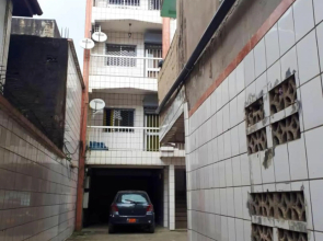One bedroom appartement with balcony and wifi at Douala