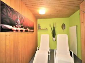 Lovely 1-bedroom vacation studio apartment with pool and sauna