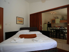 Apartment And Rooms Pansion Duba