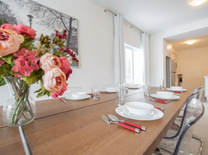 Lavish Brand New Four Bedroom Townhouse