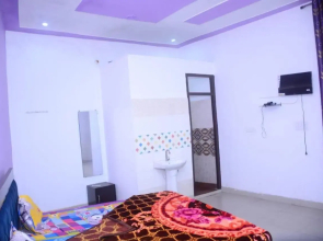 OYO 89044 Raa Inn Room