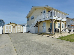 Brigantine Condo w/ Gas Grill - Walk to Beach!