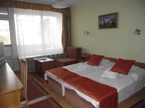 Hotel Harom Hattyu