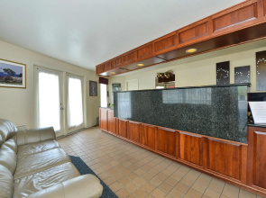 Travelodge by Wyndham Mackinaw City