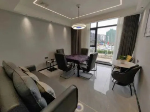 Yilong Lanshe Hotel