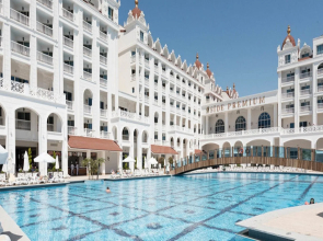 Oz Hotels Side Premium