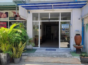 White House by Sorot