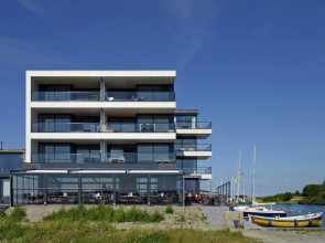 Contemporary Apartment in Kamperland Near Lake