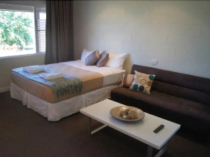 Forrest Beach Hotel