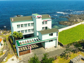 Jeju Sound of Waves Pension