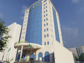 Holiday Inn Riyadh Al Malaz by IHG