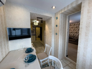 Tolstoy Apart (Толстой Апарт) на улице Демонстрации 38