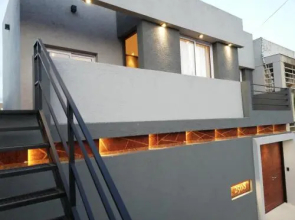 Altos de Chacabuco Planta Alta Apartamento temporario amoblado premium con cochera gratis