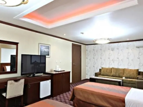 Donghae Eastern Tourist Hotel